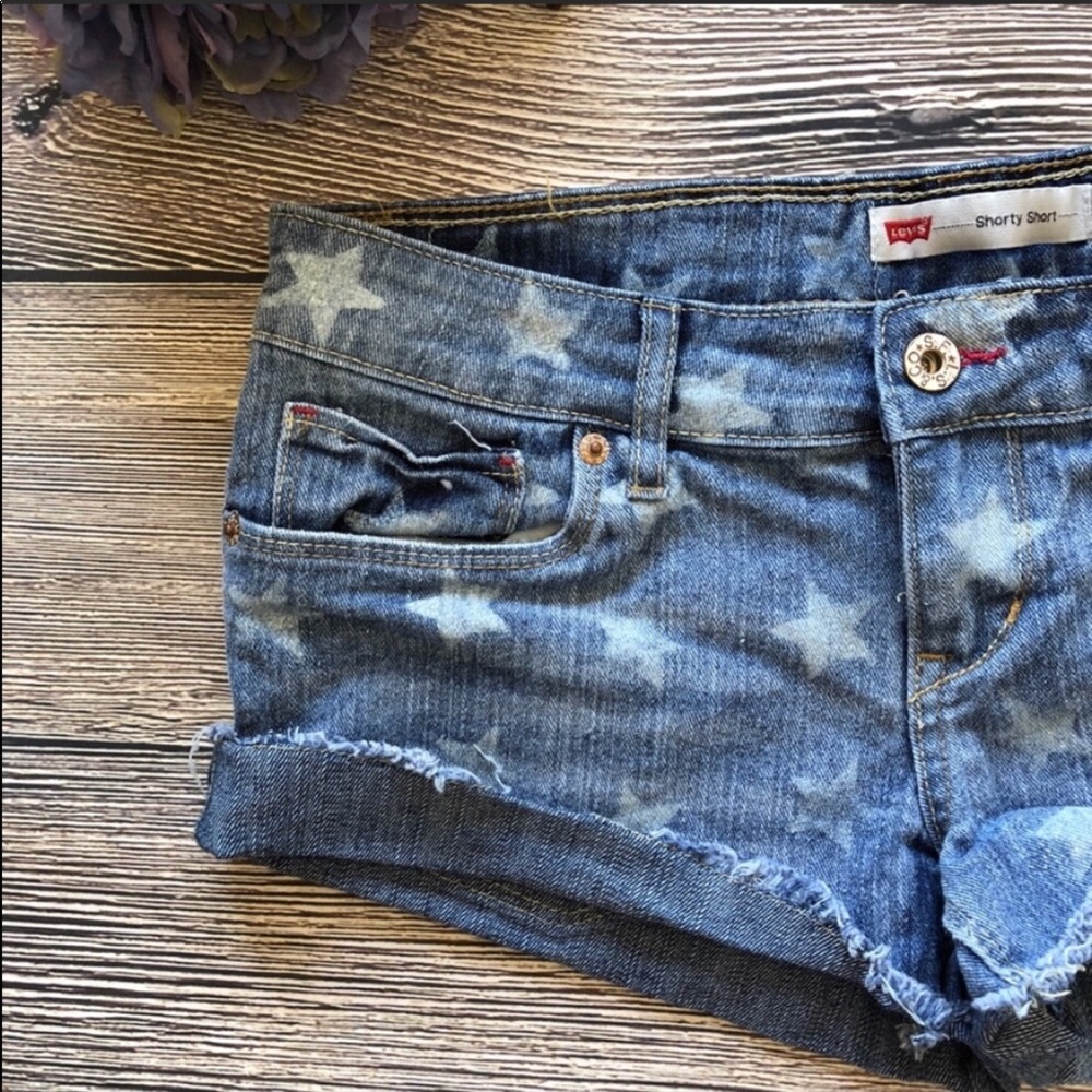 Levi's Shorty Shorts denim stars fringed hems sz 7 - Picture 3 of 8